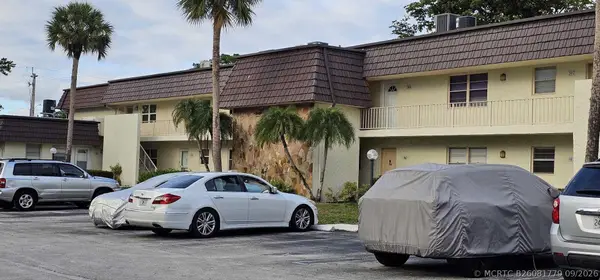 12005 Poinciana Boulevard #102, Royal Palm Beach, FL 33411