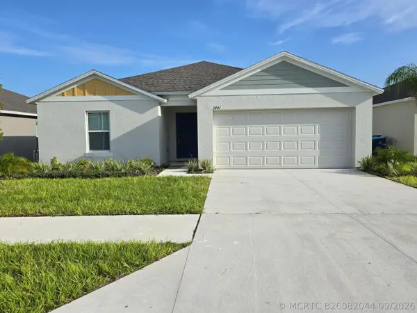 2441 Oakwood Lane, Davenport, FL 33837