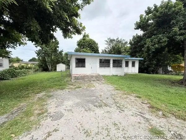1421 NW Avenue D, Belle Glade, FL 33430
