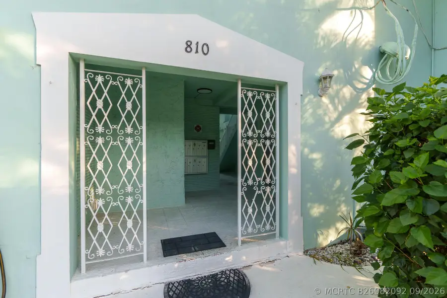 810 SE 22nd Avenue #202, Pompano Beach, FL 33062 - #3
