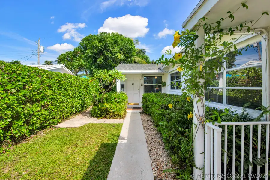 217 Pine Terrace, West Palm Beach, FL 33405 - #2