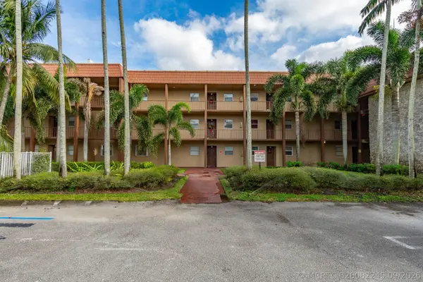Address Withheld By Seller, Royal Palm Beach, FL 33411