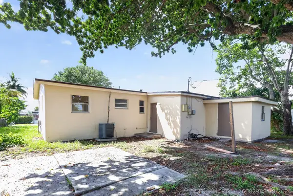 2740 NW 2nd Street, Boynton Beach, FL 33435