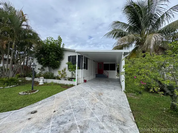 621 Sunny S Avenue, Boynton Beach, FL 33436