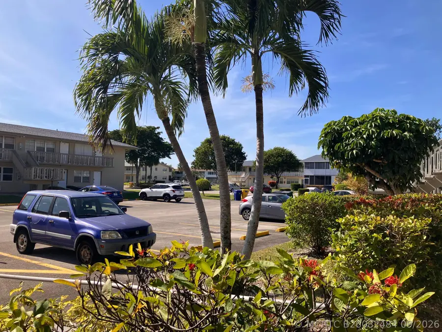 6 Kingswood A, West Palm Beach, FL 33417 - #2