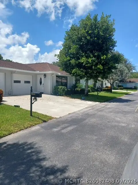 9825 Walnut Tree Way, Boynton Beach, FL 33436