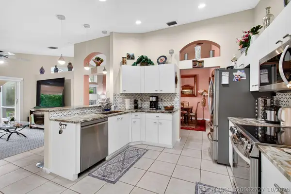 5670 Swaying Palm Lane, Boynton Beach, FL 33437