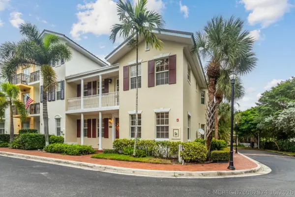 1059 W Heritage Club Circle, Delray Beach, FL 33483