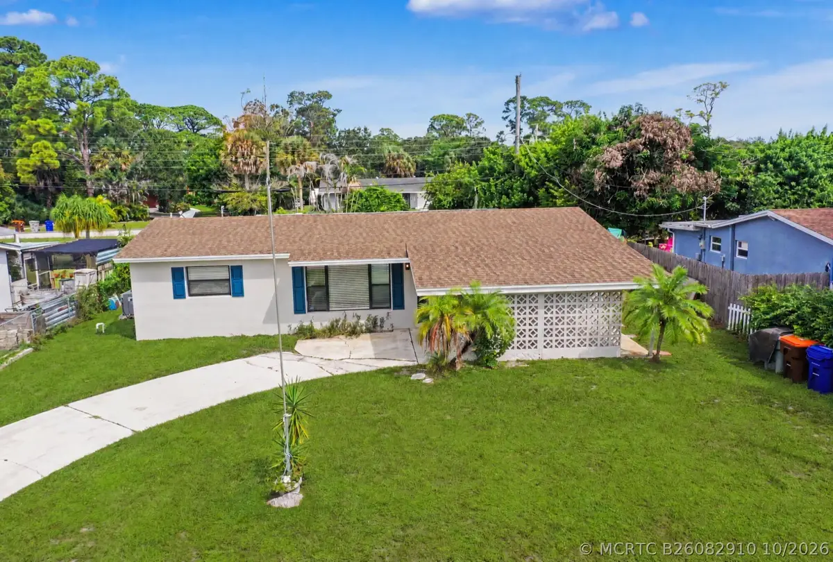 2424 1st Place Sw, Vero Beach, FL 32962 - #1