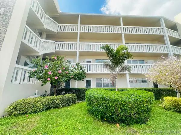 162 Grantham E, Deerfield Beach, FL 33442