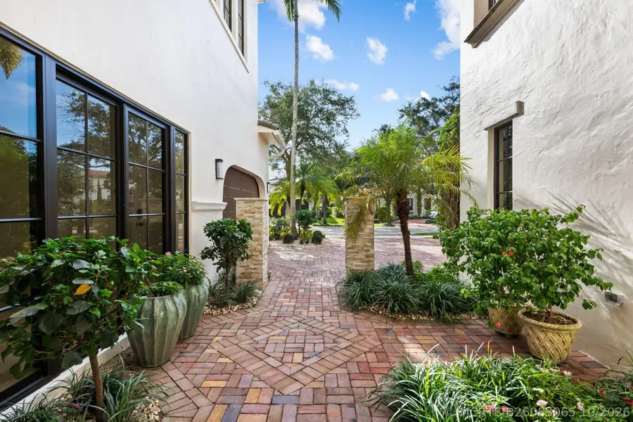 8242 Emerald Avenue, Parkland, FL 33076 - #3