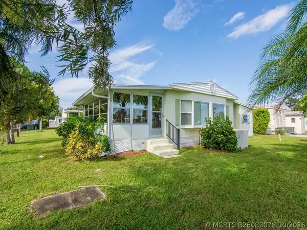 7 La Paloma Lane, Port St Lucie, FL 34952