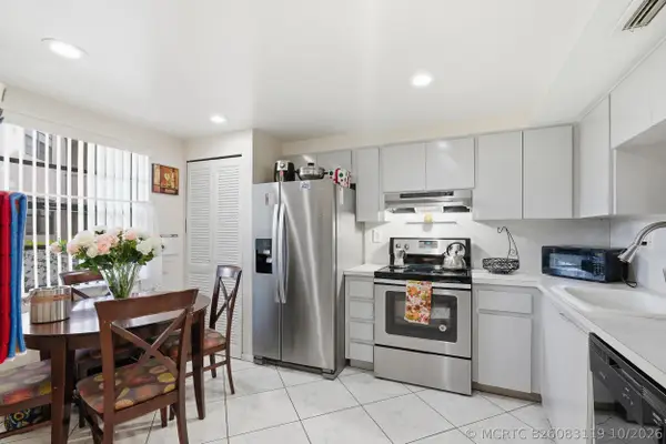 1000 Colony Point Circle #110, Pembroke Pines, FL 33026