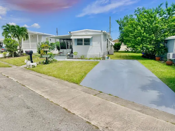 14624 Glenview Drive, Delray Beach, FL 33445