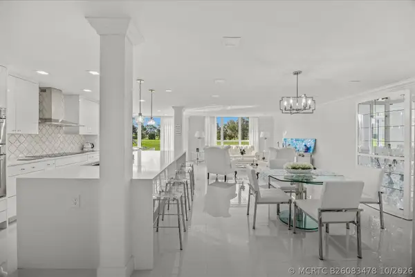 5390 Woodland Lakes Drive #105, Palm Beach Gardens, FL 33418