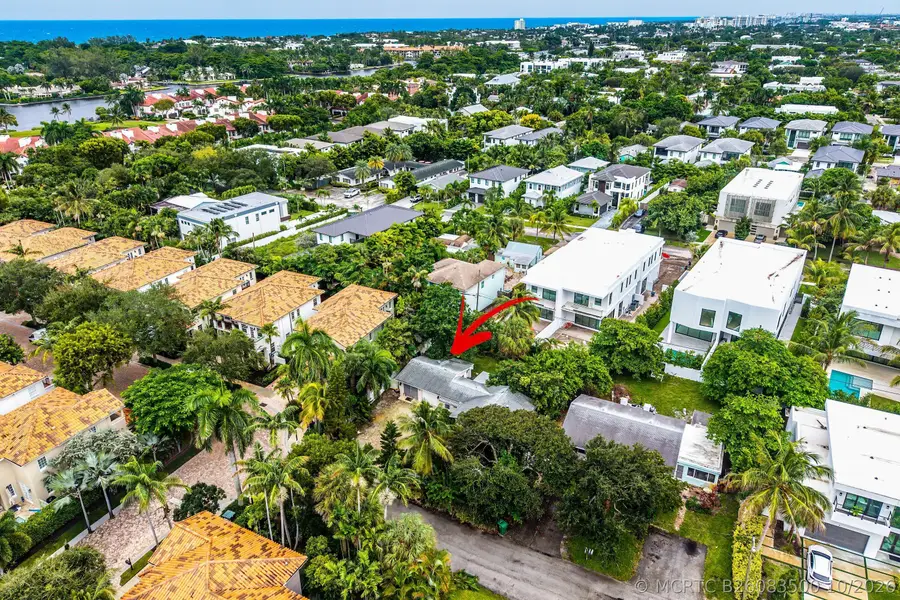 12 Eastview Avenue, Delray Beach, FL 33483 - #3