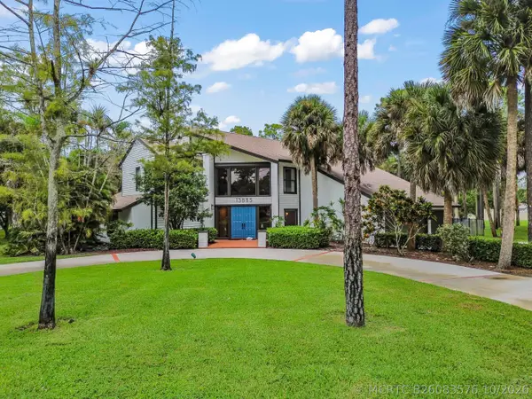13885 Greentree Trail, Wellington, FL 33414