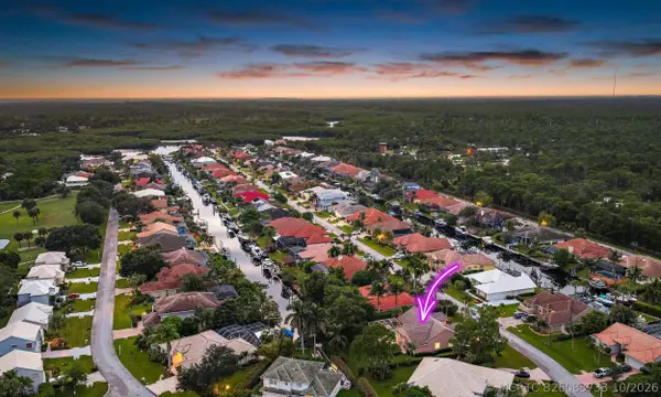 8954 SE Water Oak Place, Jupiter, FL 33469