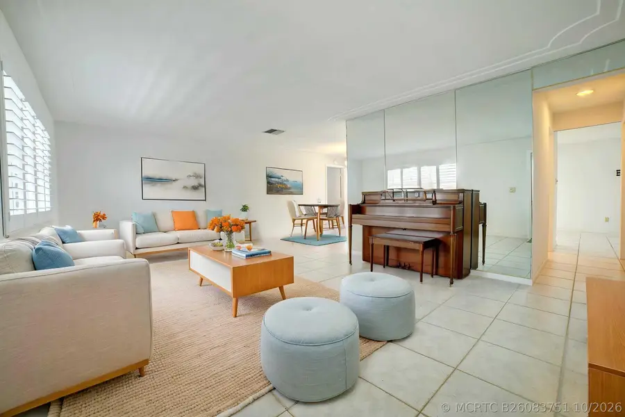 910 SW 7th Avenue, Boynton Beach, FL 33426 - #3