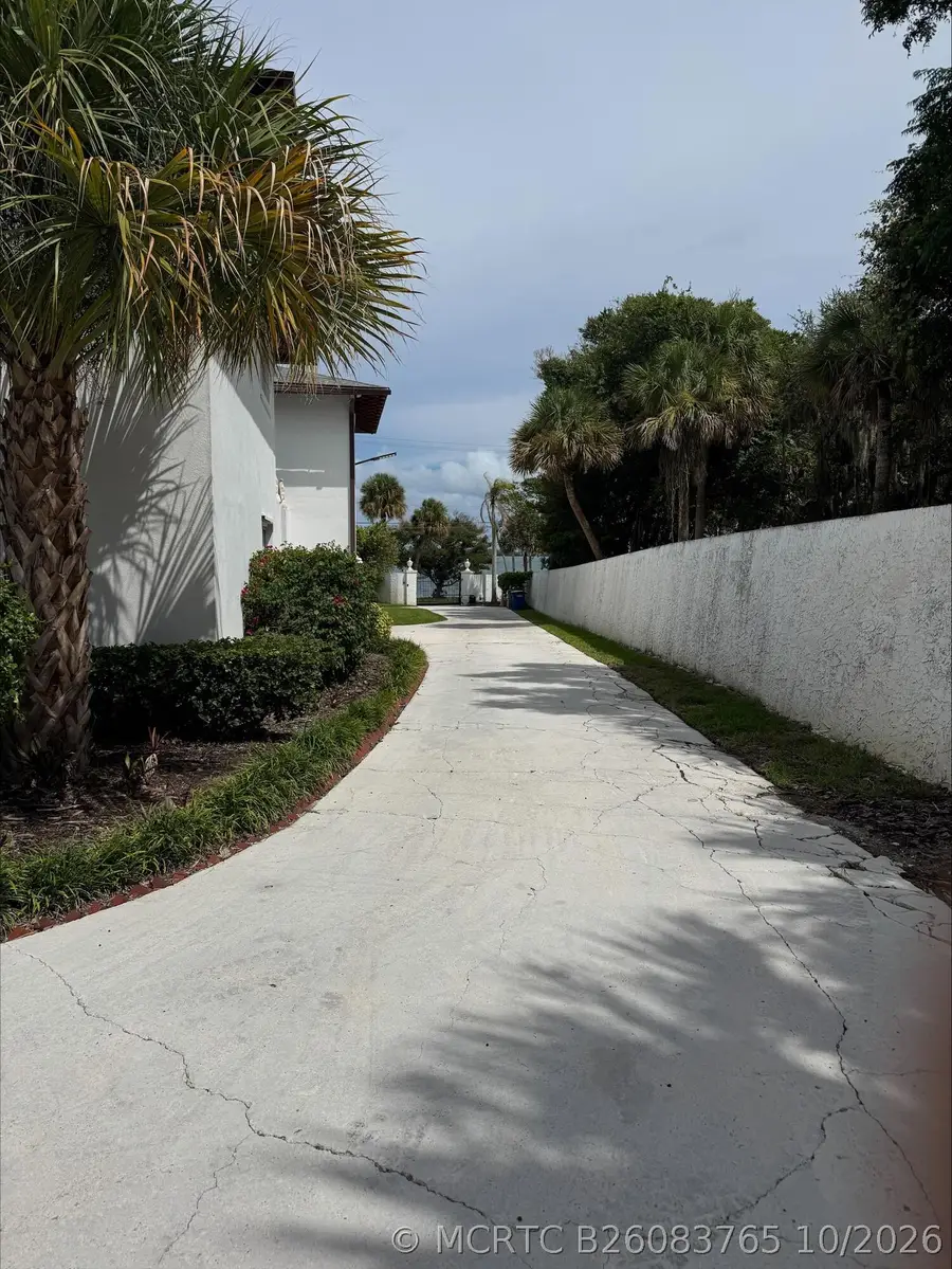 1009 S Indian River Drive, Fort Pierce, FL 34950 - #2