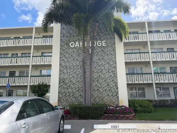 1083 Oakridge U, Deerfield Beach, FL 33442