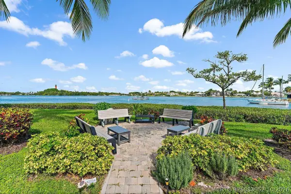 755 Saturn Street #H206, Jupiter, FL 33477