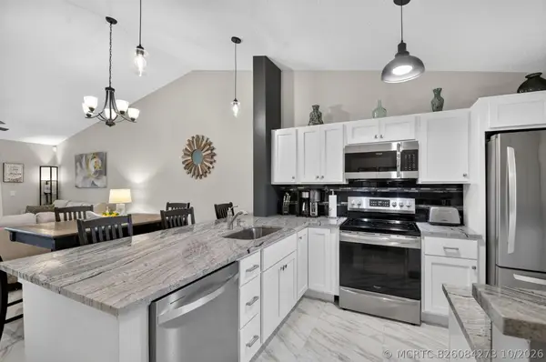 4570 Lucerne Lakes Boulevard E #203, Lake Worth, FL 33467