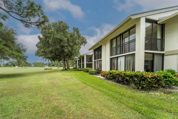 12910 Briarlake Drive, West Palm Beach, FL 33418