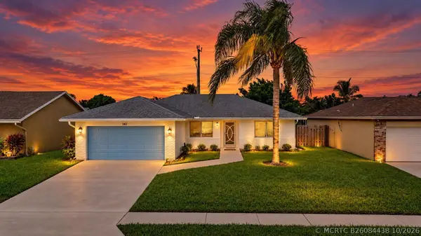 141 Arrowhead Circle, Jupiter, FL 33458