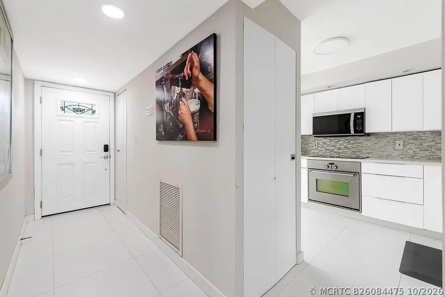 985 SE 19th Avenue #203, Deerfield Beach, FL 33441 - #2