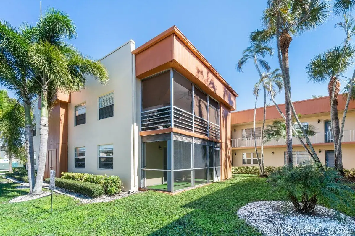 196 Piedmont E, Delray Beach, FL 33484 - #1