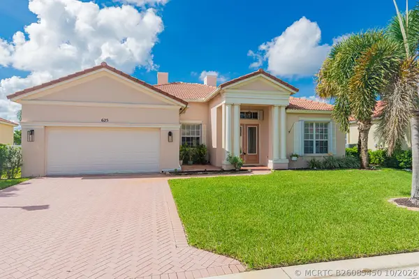 625 SW Long Key Court, Port St Lucie, FL 34986