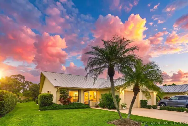 7655 SE Sugar Sand Circle, Hobe Sound, FL 33455