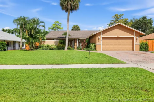 835 Ivy Drive, Wellington, FL 33414