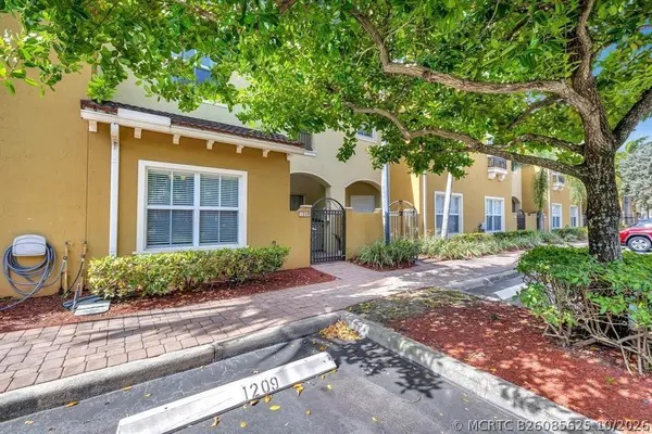 2851 W Prospect Road #1209, Tamarac, FL 33309