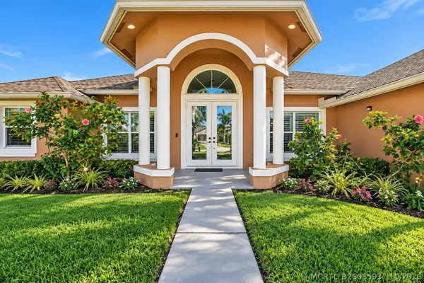 1586 SW Calmar Avenue, Port St Lucie, FL 34953