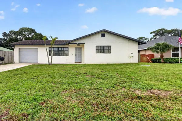 774 SE Elwood Avenue, Port St Lucie, FL 34983