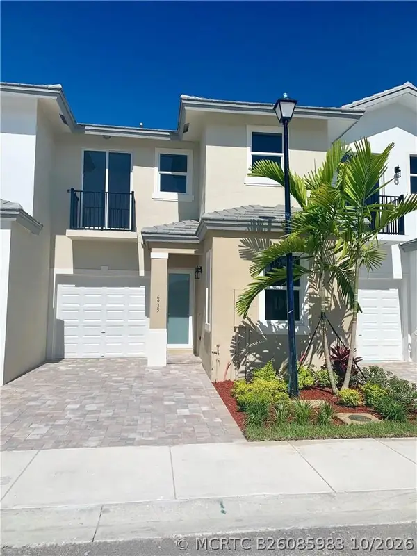 6935 Pines Circle #16, Coconut Creek, FL 33073