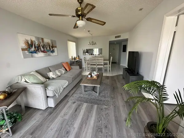 3138 Via Poinciana #317, Lake Worth, FL 33467