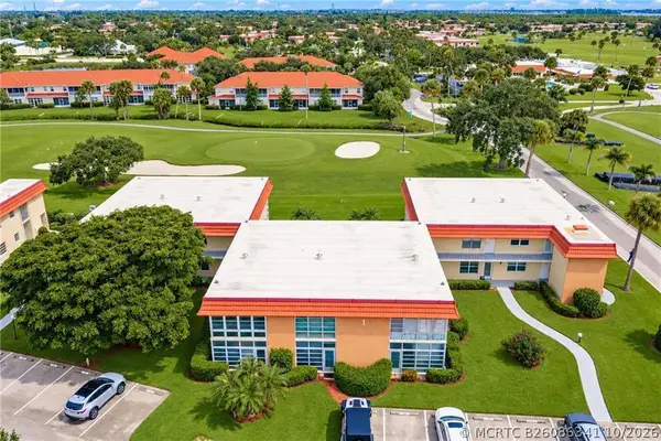 1 Vista Palm Lane #207, Vero Beach, FL 32962