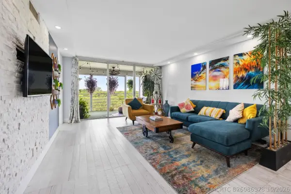 Address Withheld By Seller, Pompano Beach, FL 33069
