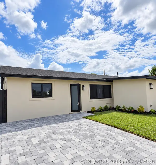 4922 Royal S, West Palm Beach, FL 33415