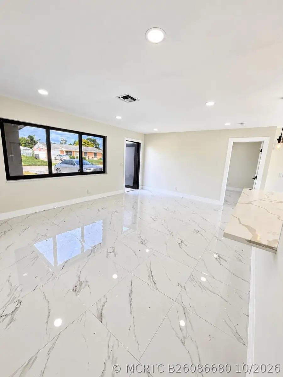 4922 Royal S, West Palm Beach, FL 33415 - #3