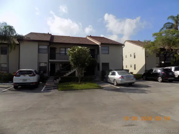 7674 Tahiti Lane #106, Lake Worth, FL 33467
