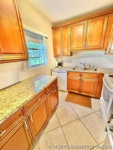 49 Norwich C, West Palm Beach, FL 33417