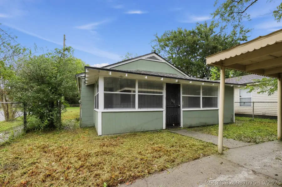 956 Baker Avenue, Jacksonville, FL 32209 - #2