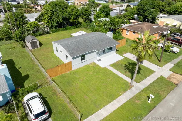 Address Withheld By Seller, West Palm Beach, FL 33409