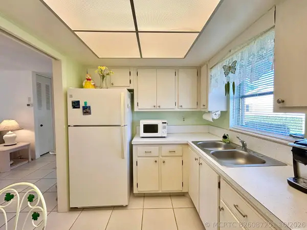 2653 Dudley Drive W #F, West Palm Beach, FL 33415