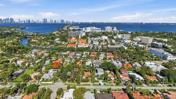 Address Withheld By Seller, Miami Beach, FL 33140