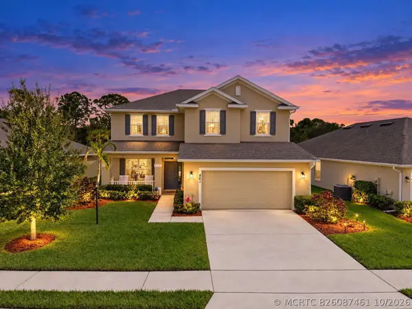 861 NE Whistling Duck Way, Port St Lucie, FL 34983